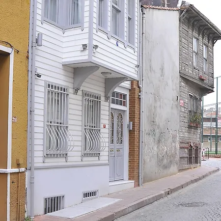 Dualis 2* Provincia di Istanbul